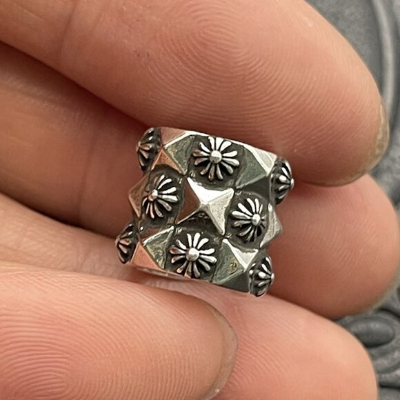 Chrome Hearts Classic Earrings - Picture 1 of 6